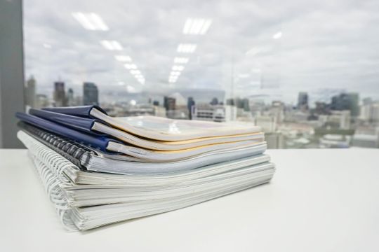 Cuadernos en oficina 